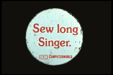 SEW LONG SINGER. - COMPUTERWORLD